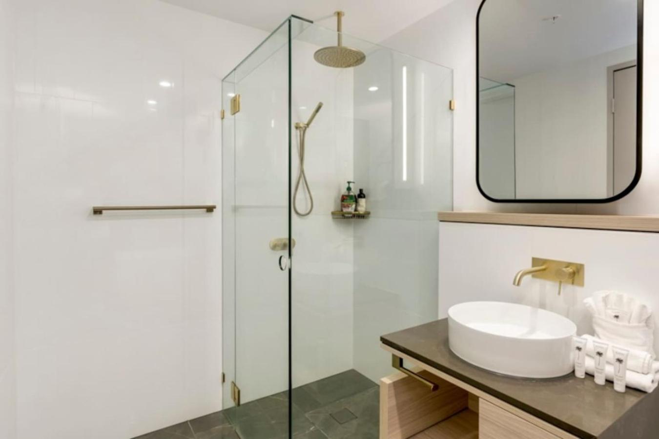 Sky In Surfers Paradise With Panoramic Views Apartment