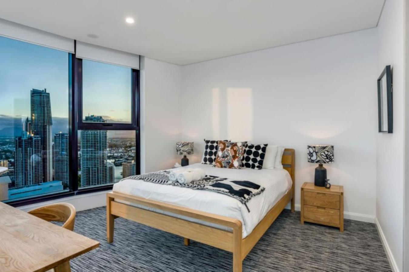 Sky In Surfers Paradise With Panoramic Views * Gold Coast