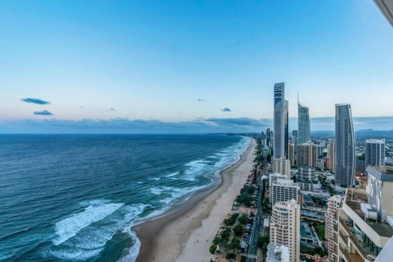 Sky In Surfers Paradise With Panoramic Views