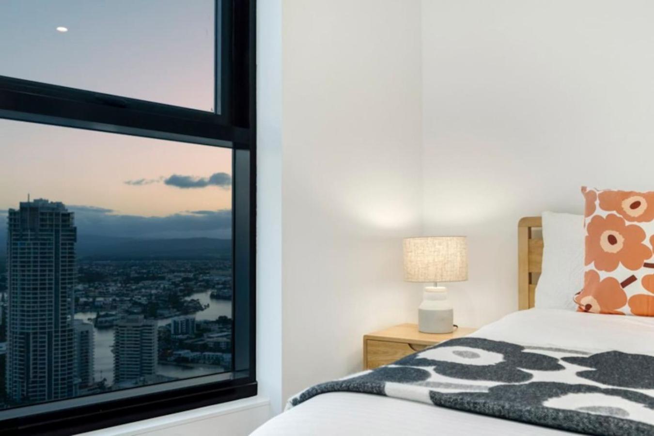 Sky In Surfers Paradise With Panoramic Views * Gold Coast
