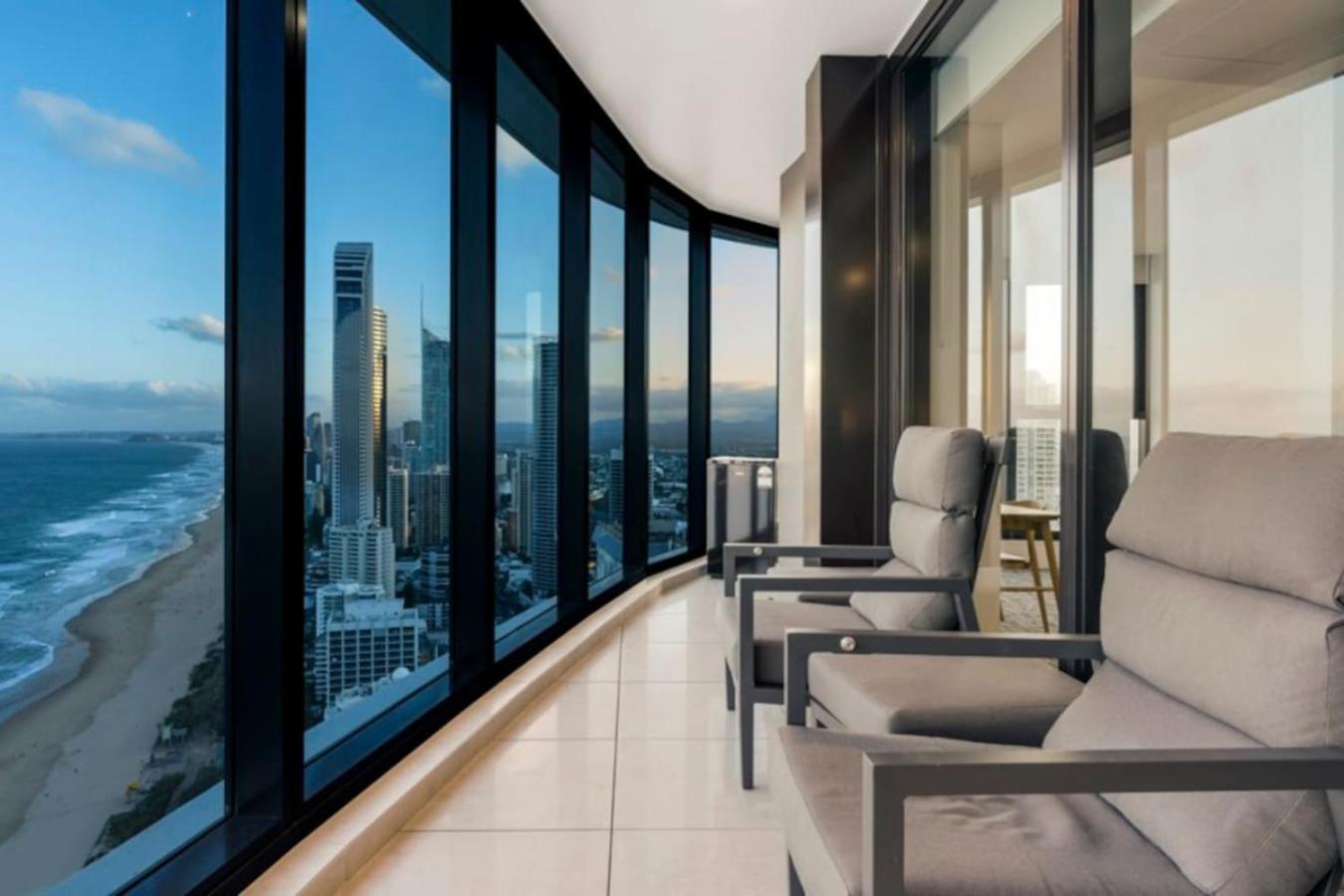 Apartment Sky In Surfers Paradise With Panoramic Views Gold Coast